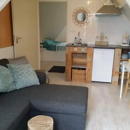 Tussen Alkmaar En Hoorn